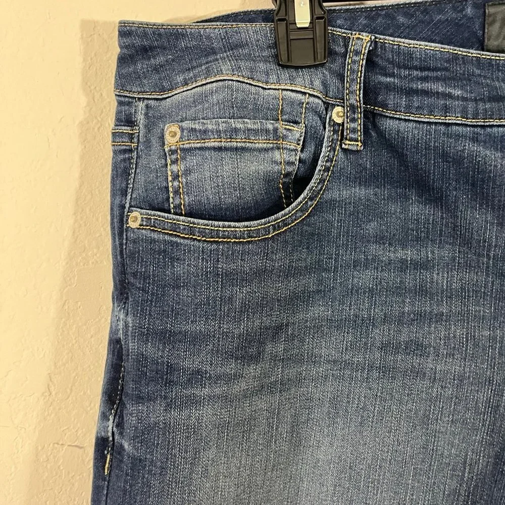 NWOT Torrid Plus Size Dark Wash Slim Boot Cut Jeans Size 18 Style 11426225
